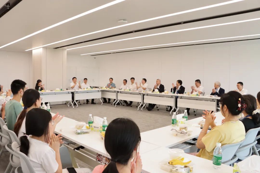 beat365唯一官网党委书记陈文锋、校长王宏斌一行到横琴实验室开展调研